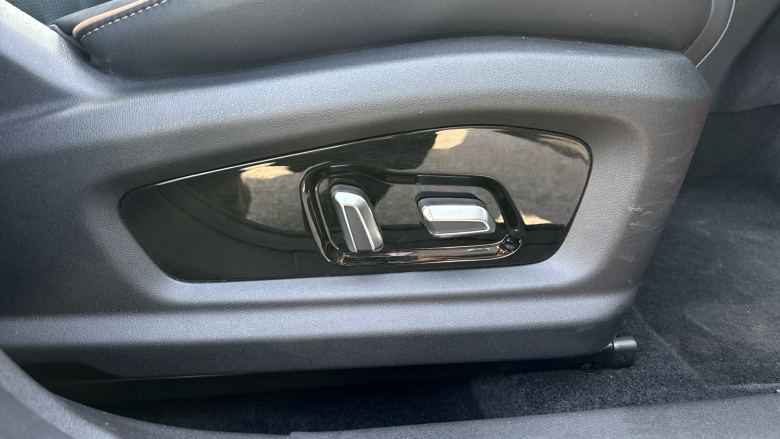 Omoda 5 1.6 TGDI Noble 5dr 7DCT Petrol Estate